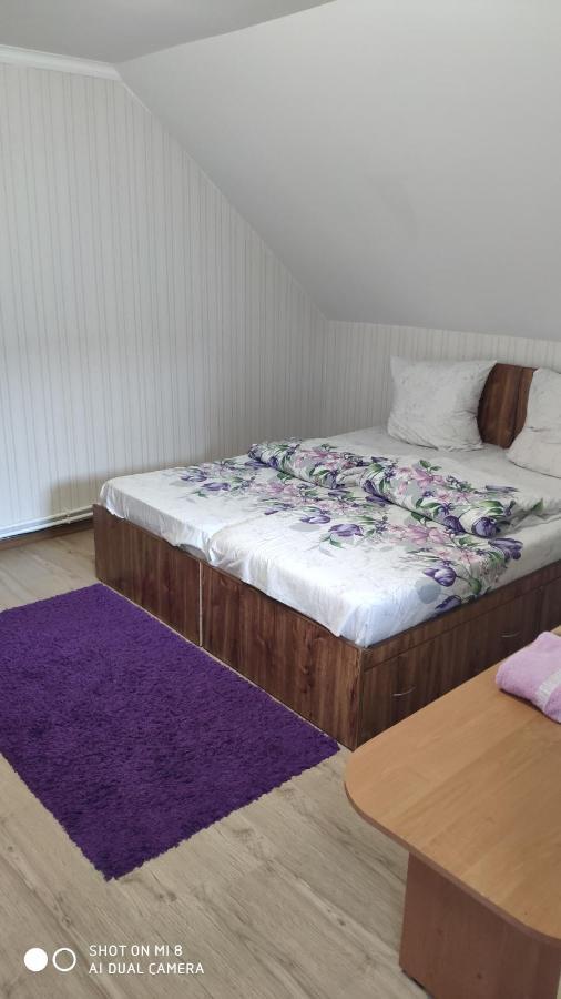 Ріточка Apartment แบรฮอฟ ภายนอก รูปภาพ