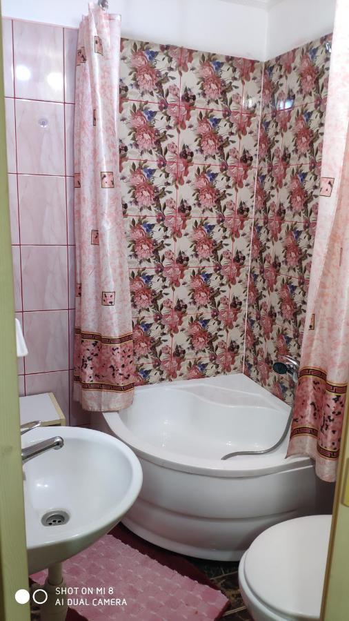 Ріточка Apartment แบรฮอฟ ภายนอก รูปภาพ