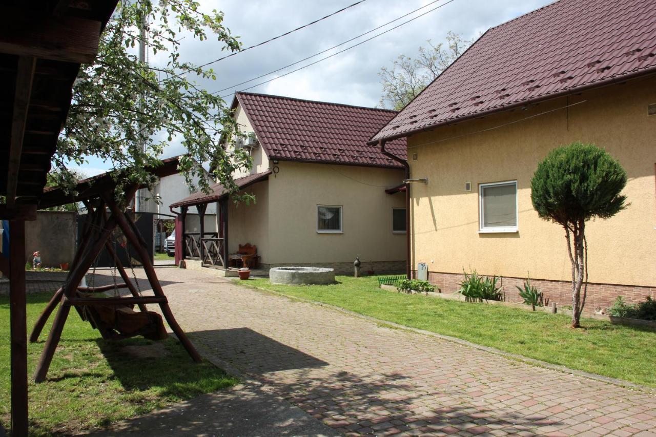 Ріточка Apartment แบรฮอฟ ภายนอก รูปภาพ