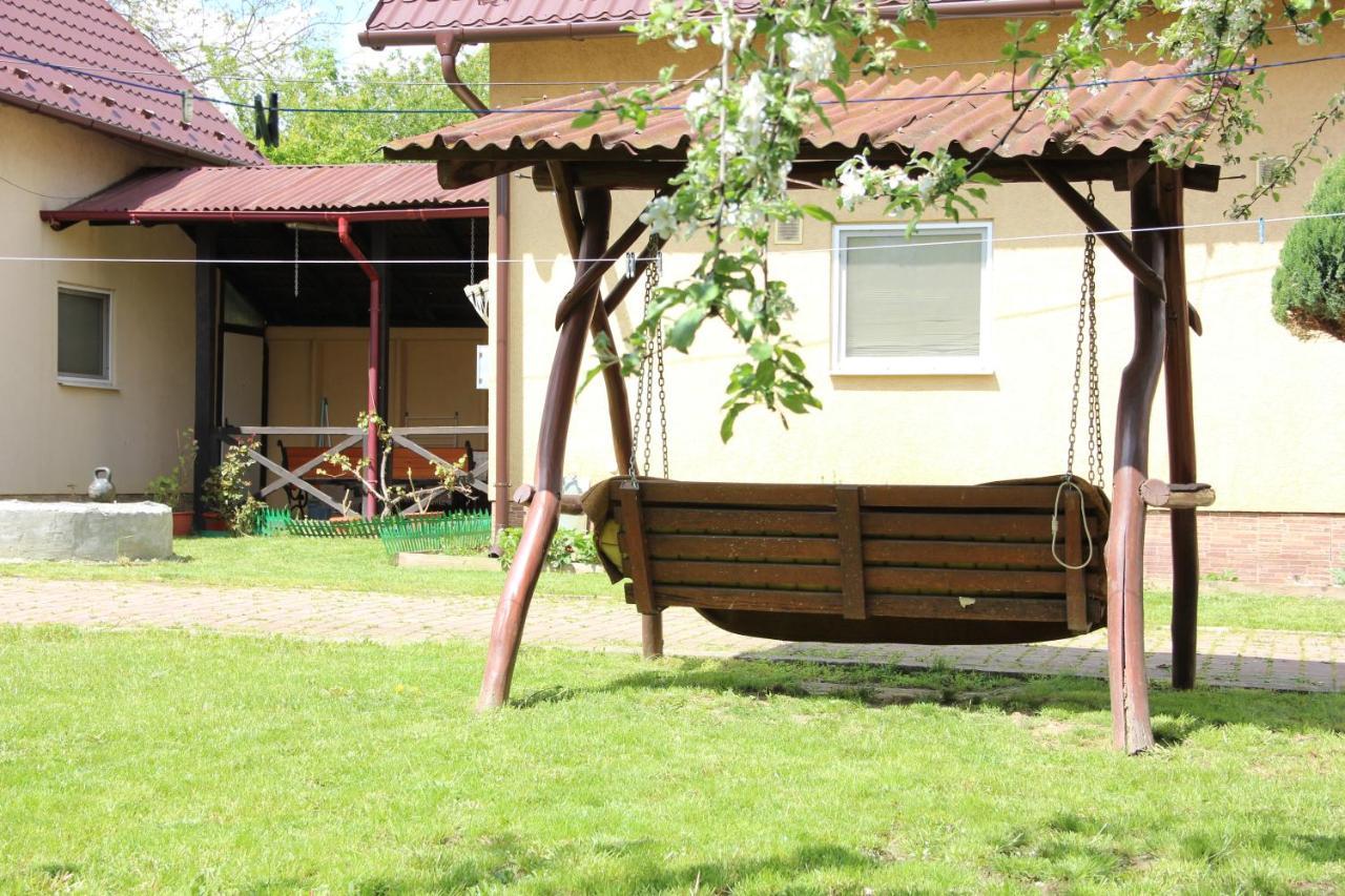 Ріточка Apartment แบรฮอฟ ภายนอก รูปภาพ