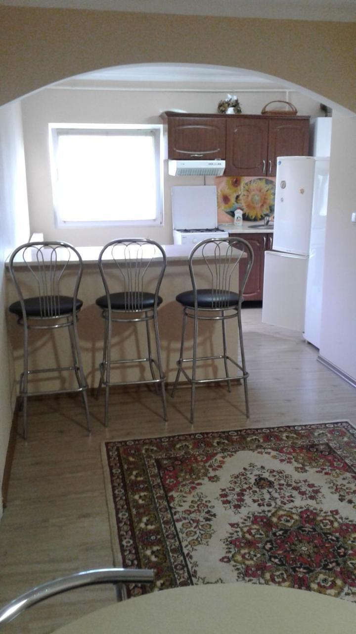Ріточка Apartment แบรฮอฟ ภายนอก รูปภาพ